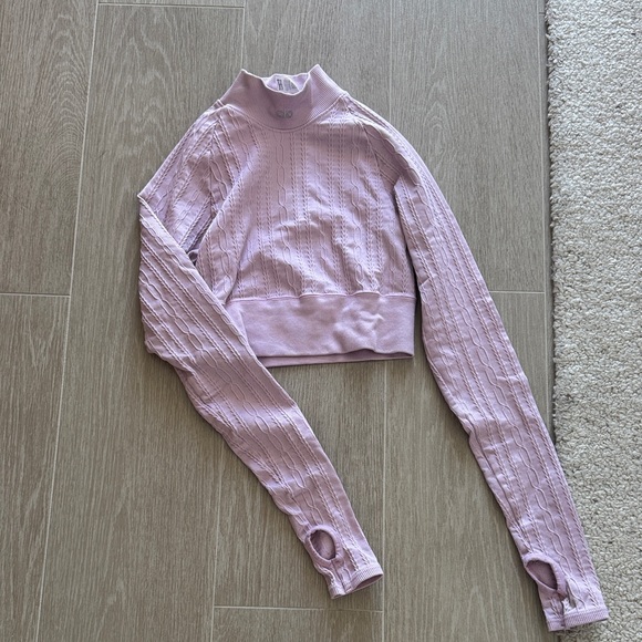 ALO Yoga Light Pink Ribbed Crop Top - Picture 1 of 3